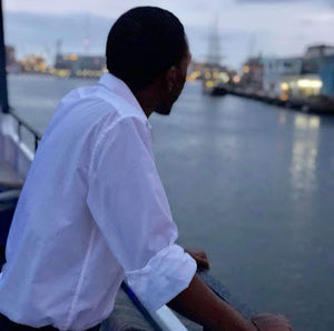 Meet your Posher, Elijah